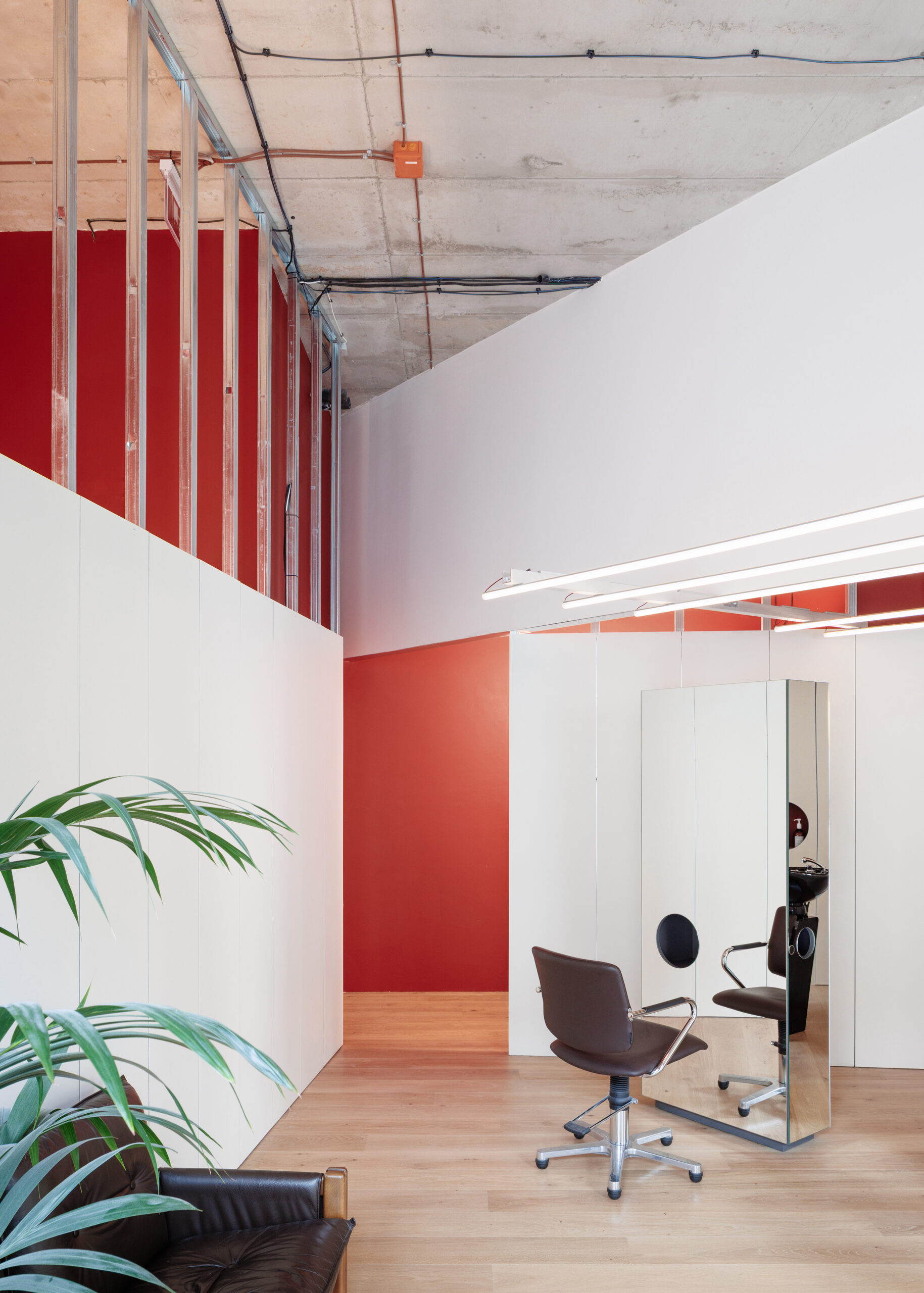 parallel_matejhakar_L3A9142cropp